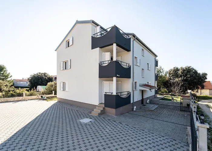 Cozy In With Wifi Appartement Bibinje